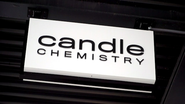 Arizona Living: Your Life Visits Candle Chemistry