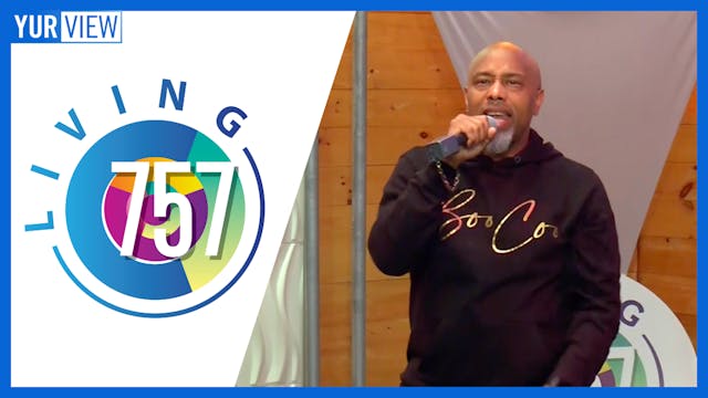Boo Coo Performs, Family Water Ice Tr...