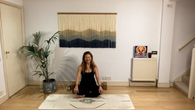 10 min Energy Adjustment Meditation: Mia