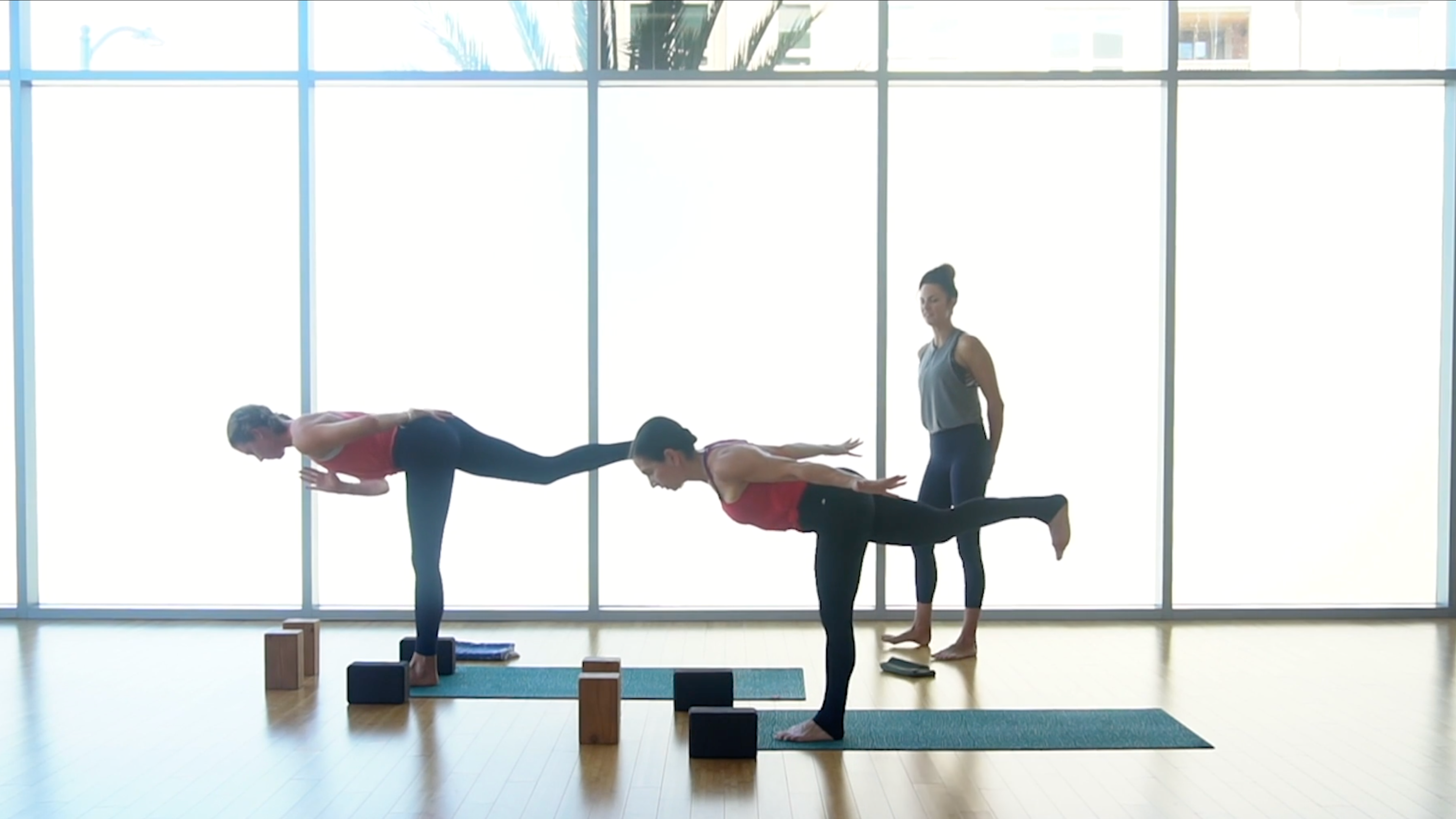 60 min Let Your Pigeon Soar w/ Laura