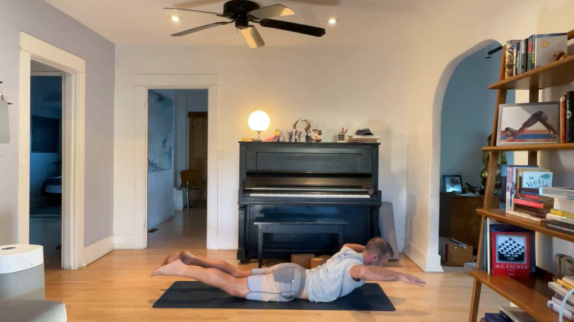 30 min Rise & Shine Vinyasa : Vytas