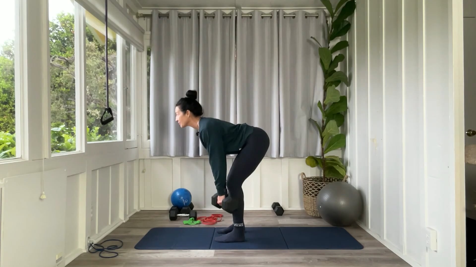 45 min Body Sculpt Lower Body Bands + Weights: Tracy