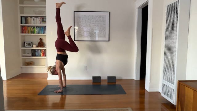 60 min YogaWorks 2 w/ Maya - Shoulder...