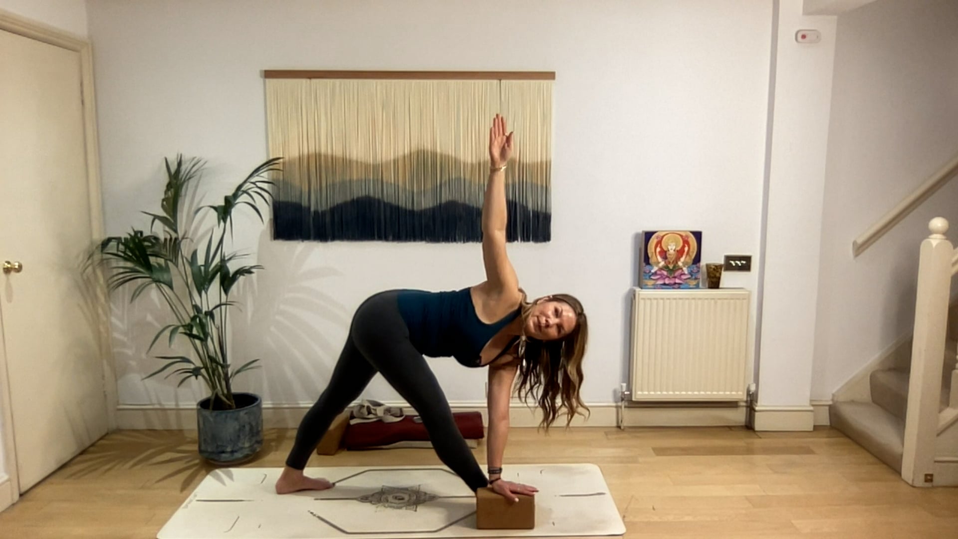 75 min Clear Eyes, Open Heart Vinyasa Level 2/3: Mia