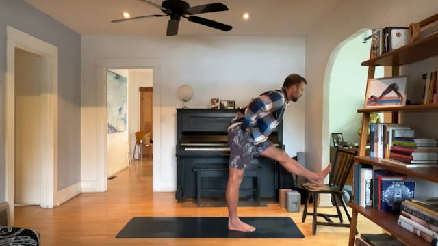 45 min Vinyasa 2 w/ Vytas - Working I...