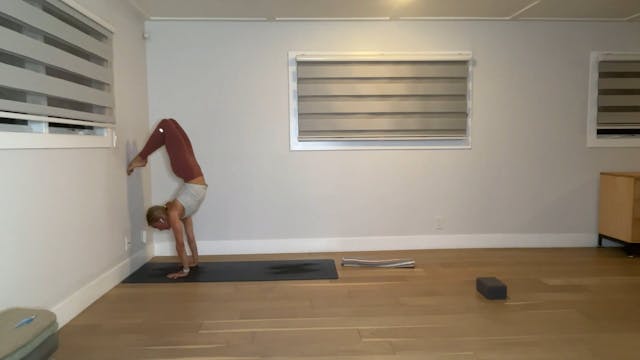 60 min Vinyasa Flow 2-3 w/ Maya - 11/...