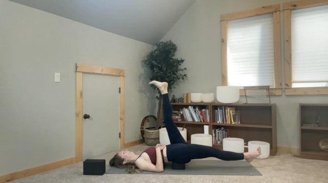 15 min Morning Stretch w/ Becky – Mobilize and Stabilize – 7/6/2023