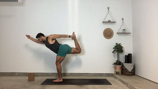 Duet Yoga Performance/Rhythmic Yoga/Advanced Yoga Flow/Artistic Yoga on  Mahishasura Mardini Stotram. 
