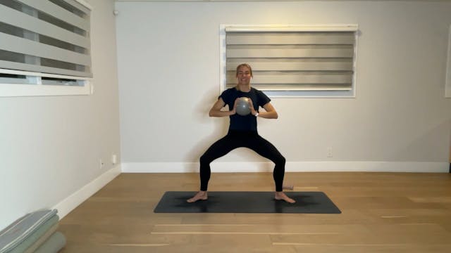 30 min Barre Tone: Maya