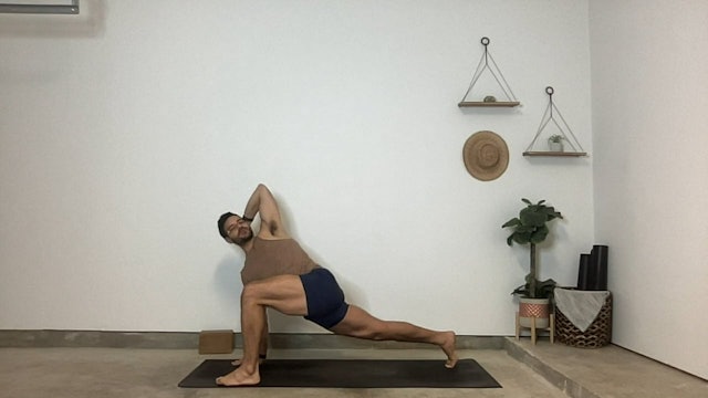 45 Min Morning Flow w/ Gustavo – Set the Energetic Tone for the Day – 03/05/2024