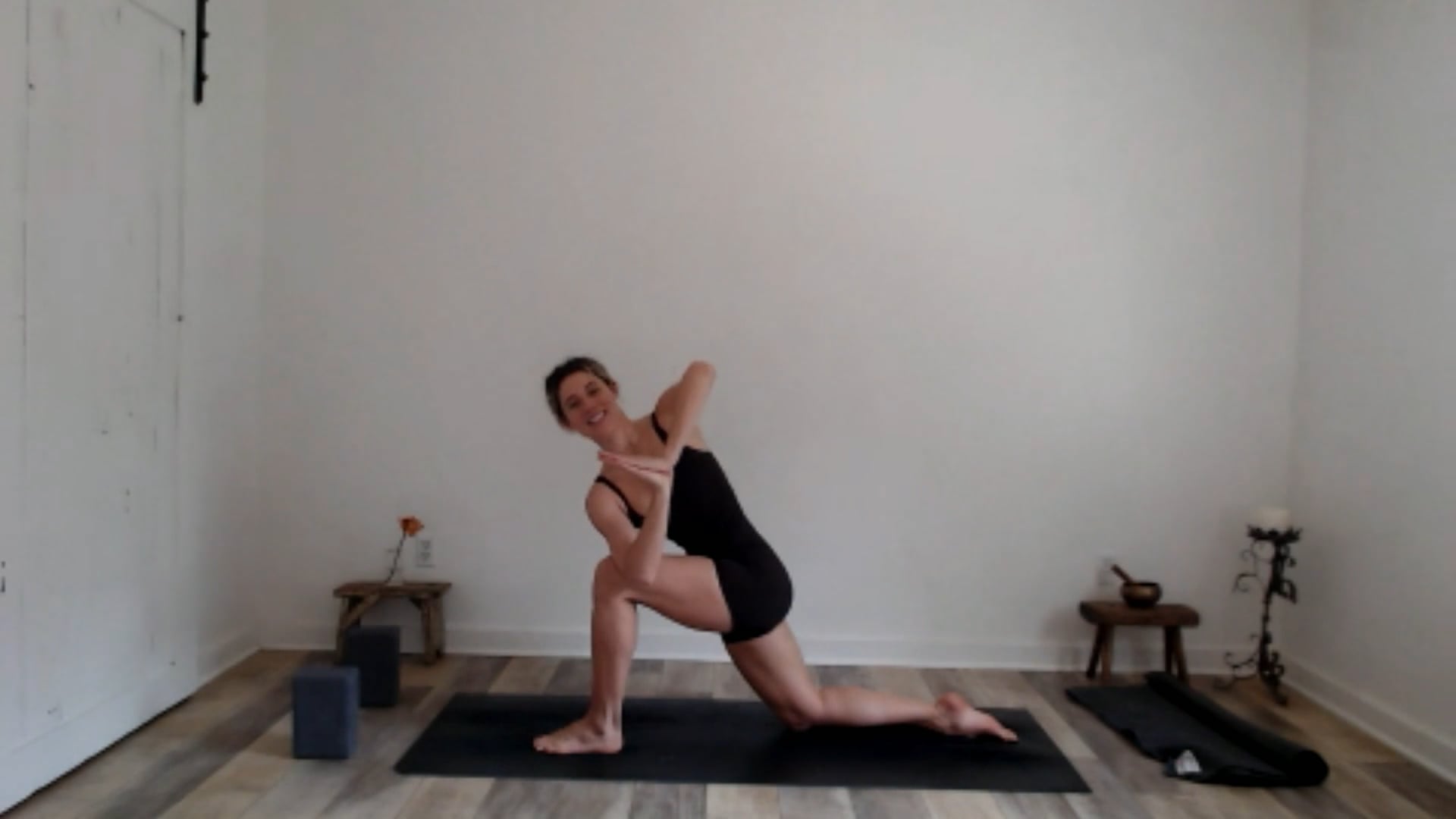 60 min Vinyasa Flow w/ Ashley - Energ...