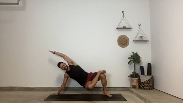 45 min Vinyasa Flow 2-3 w/ Gustavo – Anchored & Supported – 08/05/2023