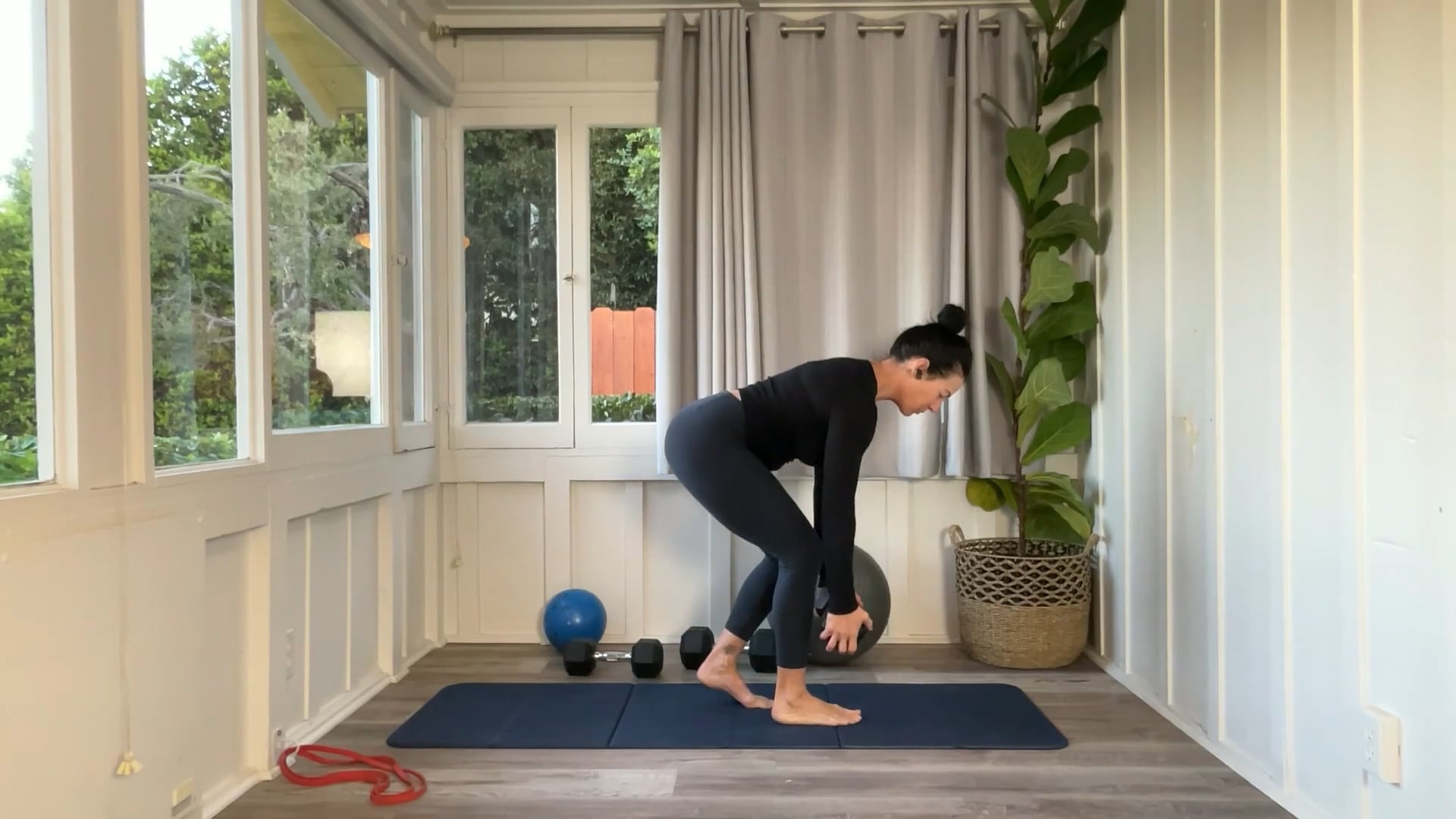 40 min Body Sculpt Legs from Hades: Tracy