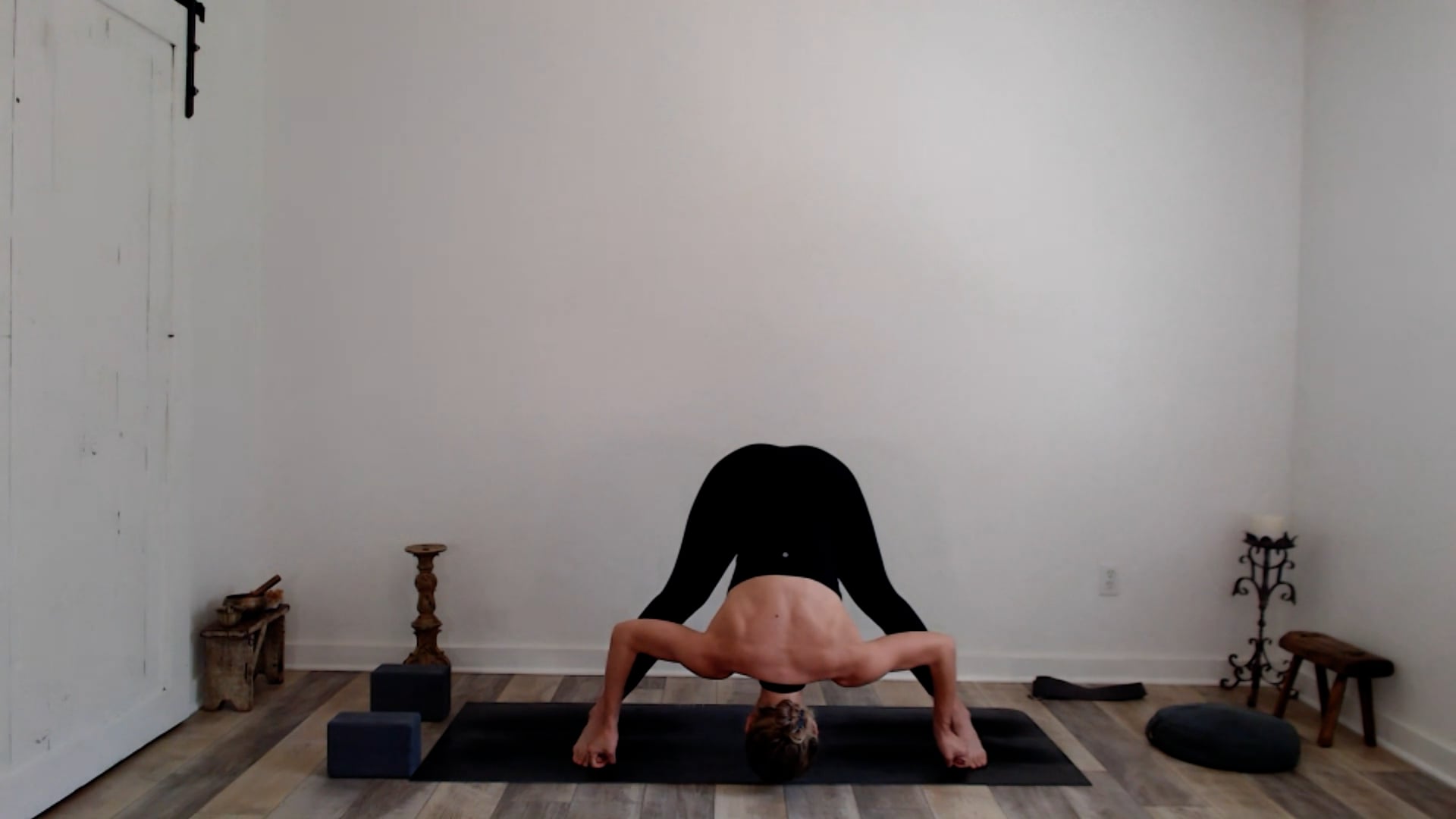 60 min Maintenance Vinyasa Flow: Ashley