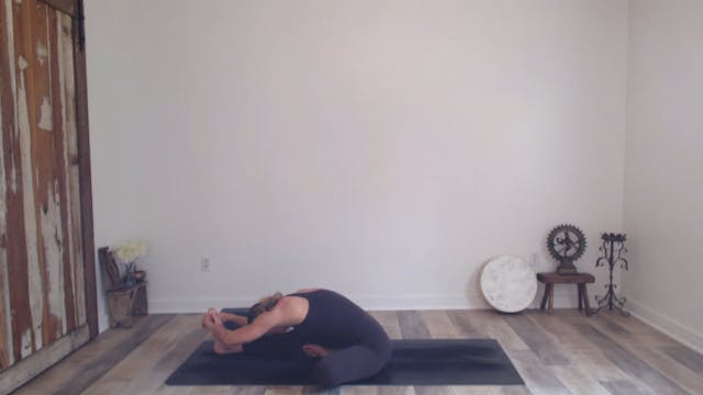 60 min Vinyasa Flow w/ Ashley - Ashle...