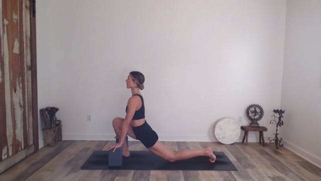 60 min YogaWorks w/ Ashley - Practice...