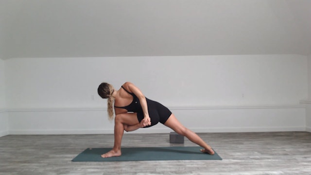 60 min Vinyasa Flow w/ Ashley- Yoga Medicine 05/18/2024