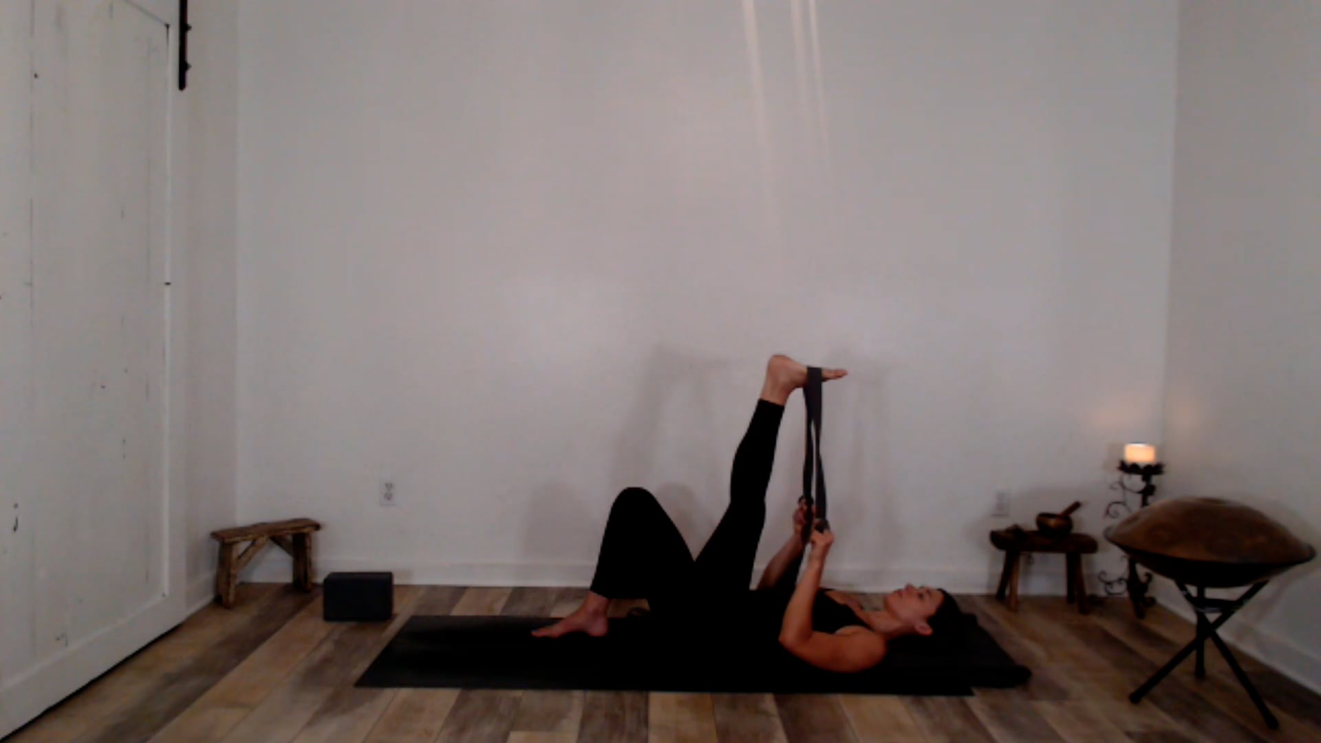 60 min Stretch and Unwind w/ Ashley -...