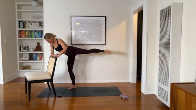 25 min Barre Tone w/ Maya - 11/30/23