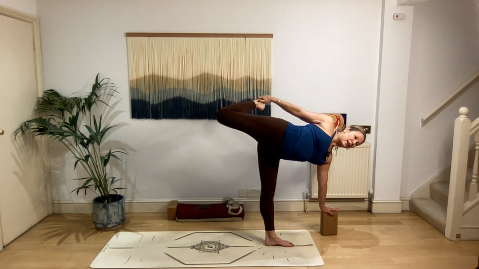 75 min Vinyasa Flow level 2/3 w/ Mia - Power Within - 10/18/2025