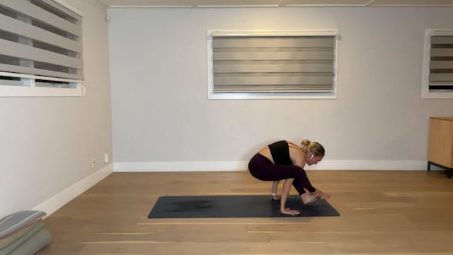 60 min Vinyasa Flow 2-3 w/ Maya - 1/2/25