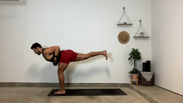 30 min Yoga Sculpt w/ Gustavo - Flowy...