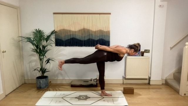 75 min Vinyasa Flow level 2/3 w/ Mia - Move With Meaning - 5/14/2024