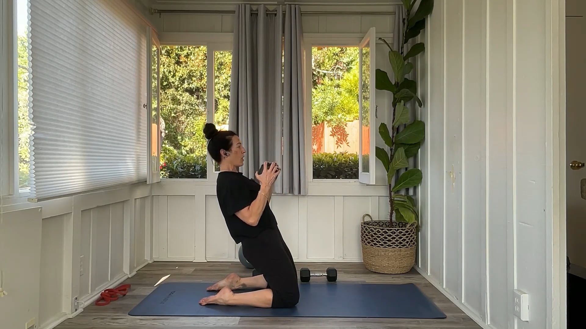 45 min Body Sculpt Upper Body + Core: Tracy