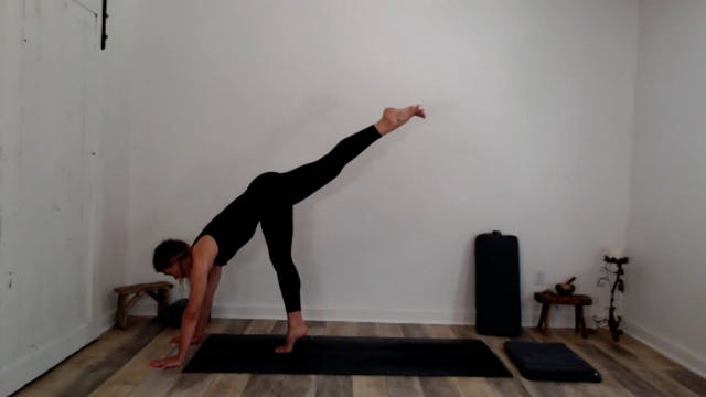 60 min Vinyasa Flow  w/ Ashley - Play...