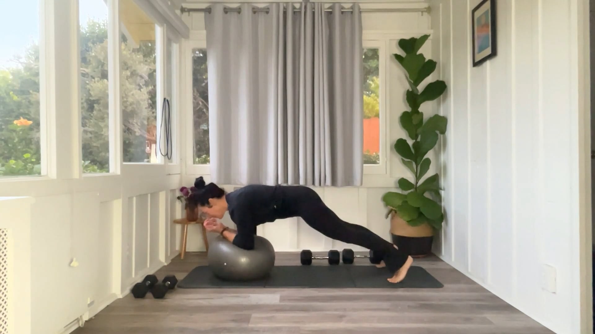 45 min Body Sculpt w/ Tracy Full Body Strength 12/16/24