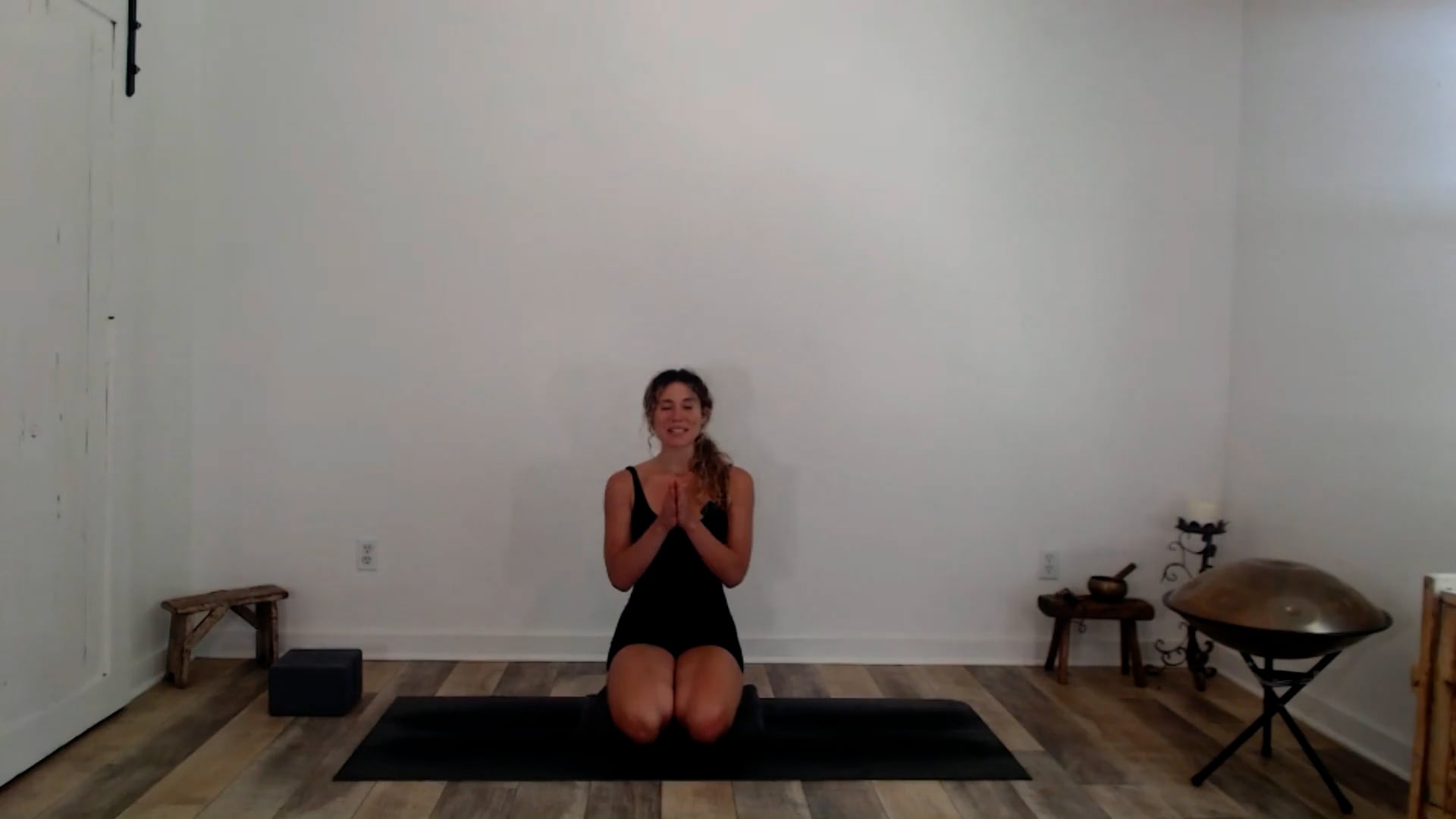 LIVE: 9am PDT Vinyasa Flow All Levels...