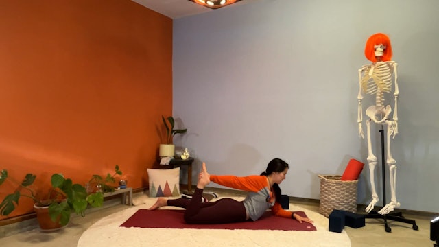 45 min Hatha Yoga 1-2 w/ Elena – Soft Focus 11/22/23