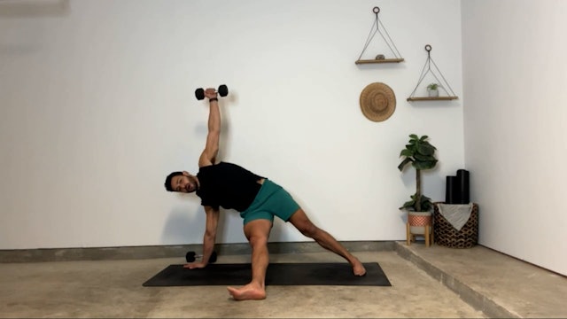 45 min Yoga Sculpt w/ Gustavo – Power, Strength & Sweat – 01/14/2024