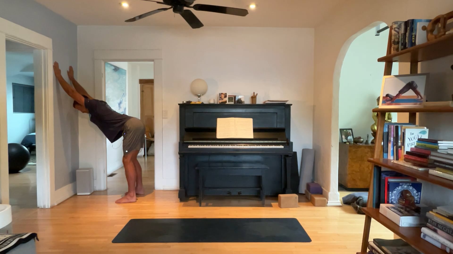 45 min Vinyasa 2 w/ Vytas - Strong Sh...