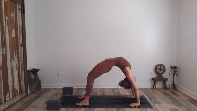 60 min YogaWorks w/ Ashley - Prioriti...
