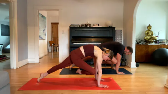 45 min Vinyasa 2 w/ Vytas - Hip Flexi...