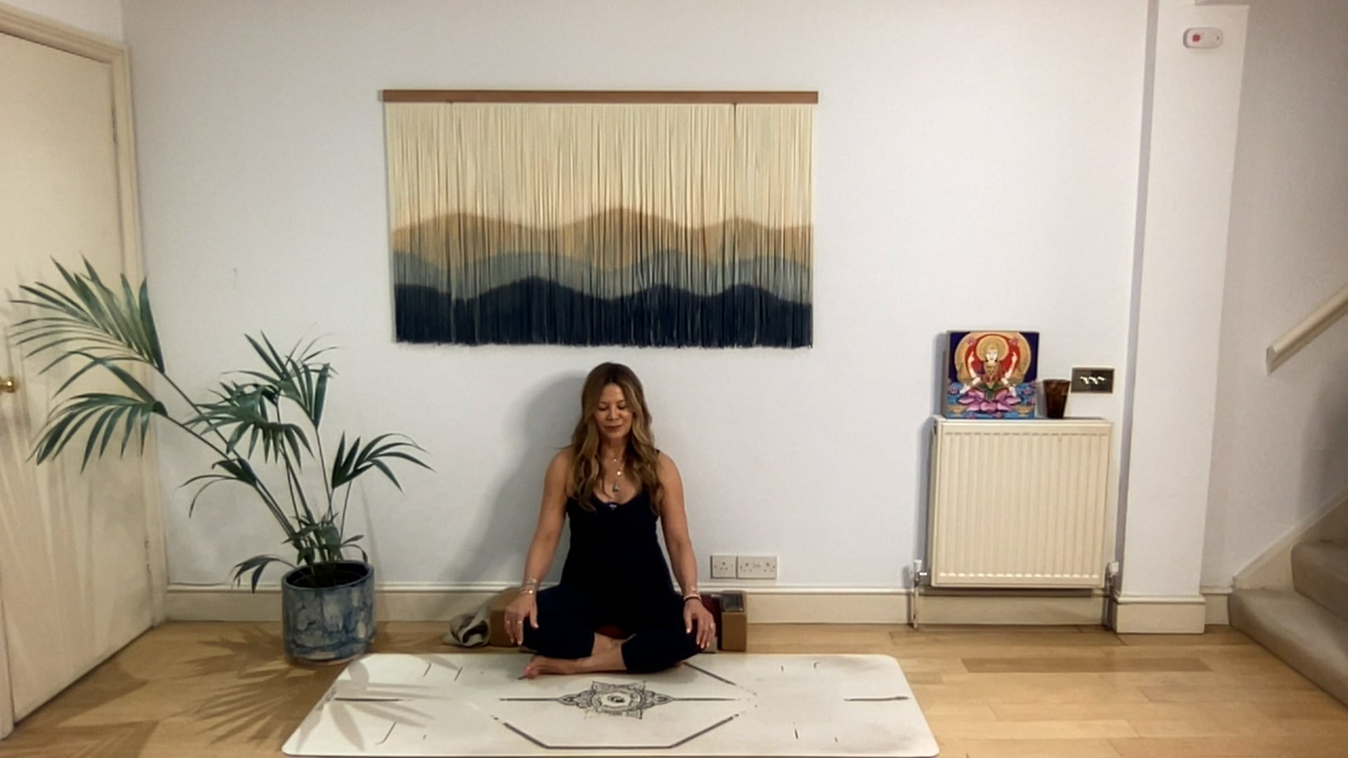 10 min Sacred Elements Meditation: Mia