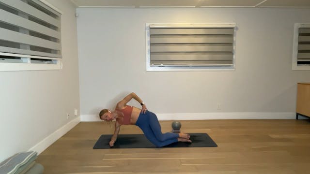 30 min Barre Tone: Maya