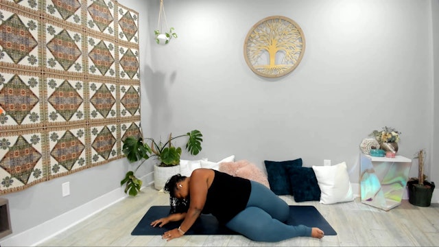 30 min Travel Yin Yoga for Anywhere… no props! w/ Tamika