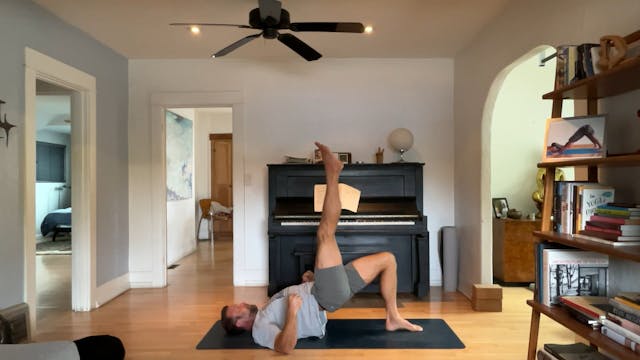 30 min All Levels Vinyasa w/ Vytas - ...