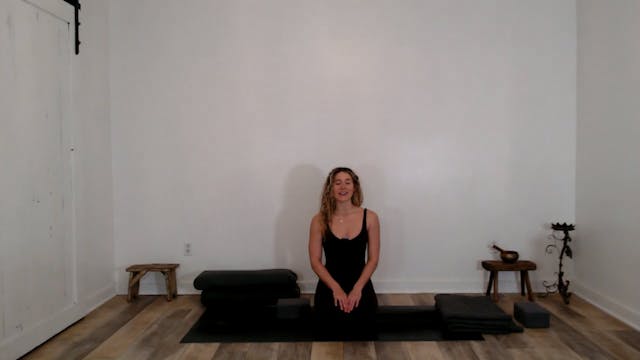 60 min Gentle Yin & Restorative w/ As...