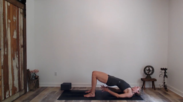45 min Yogaworks 1/2 w/ Ashley – Build Strength While Twisting –