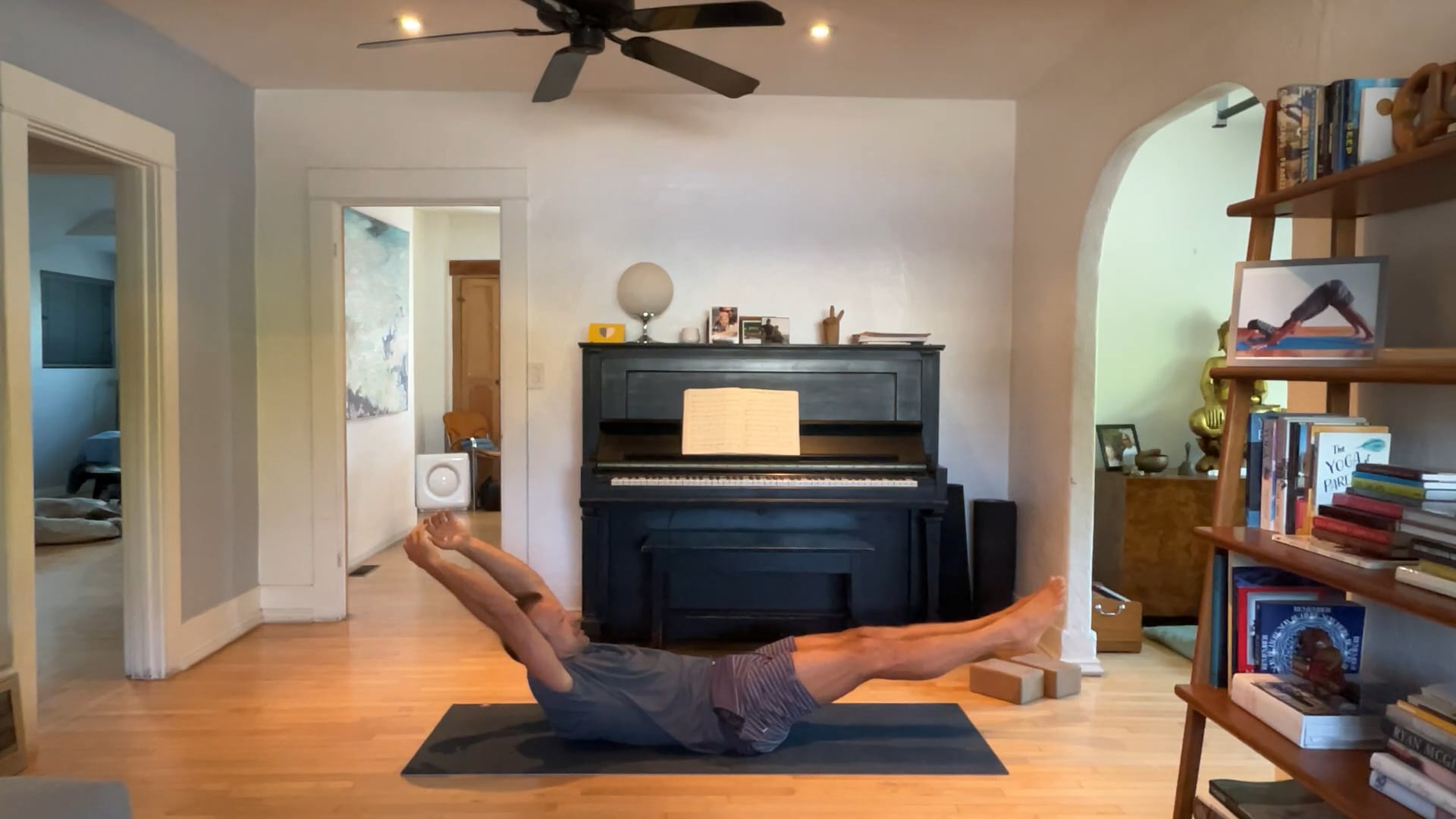 45 min Vinyasa 2 w/ Vytas - Some Core...