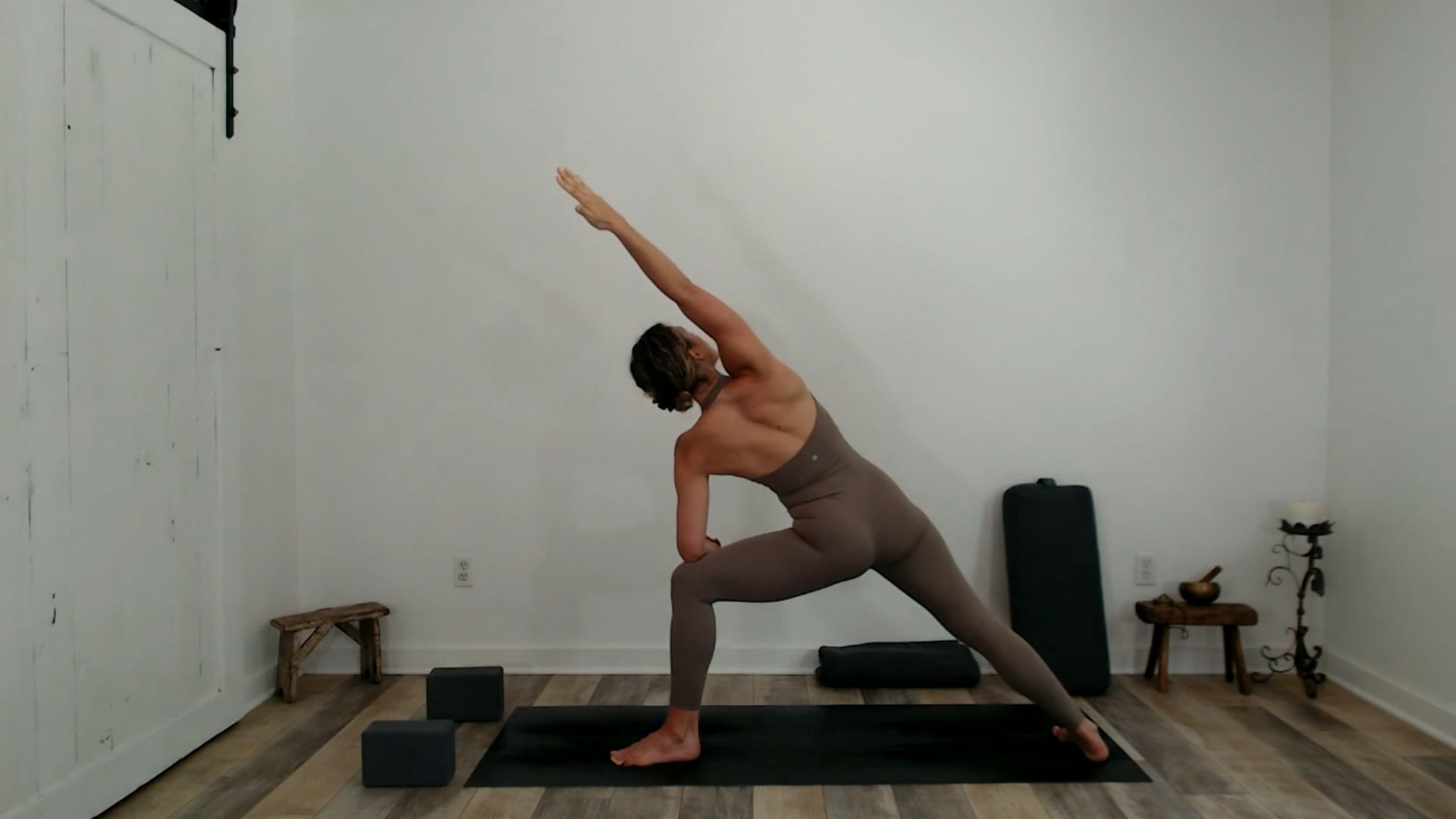 60 min Vinyasa Flow  w/ Ashley - Repa...