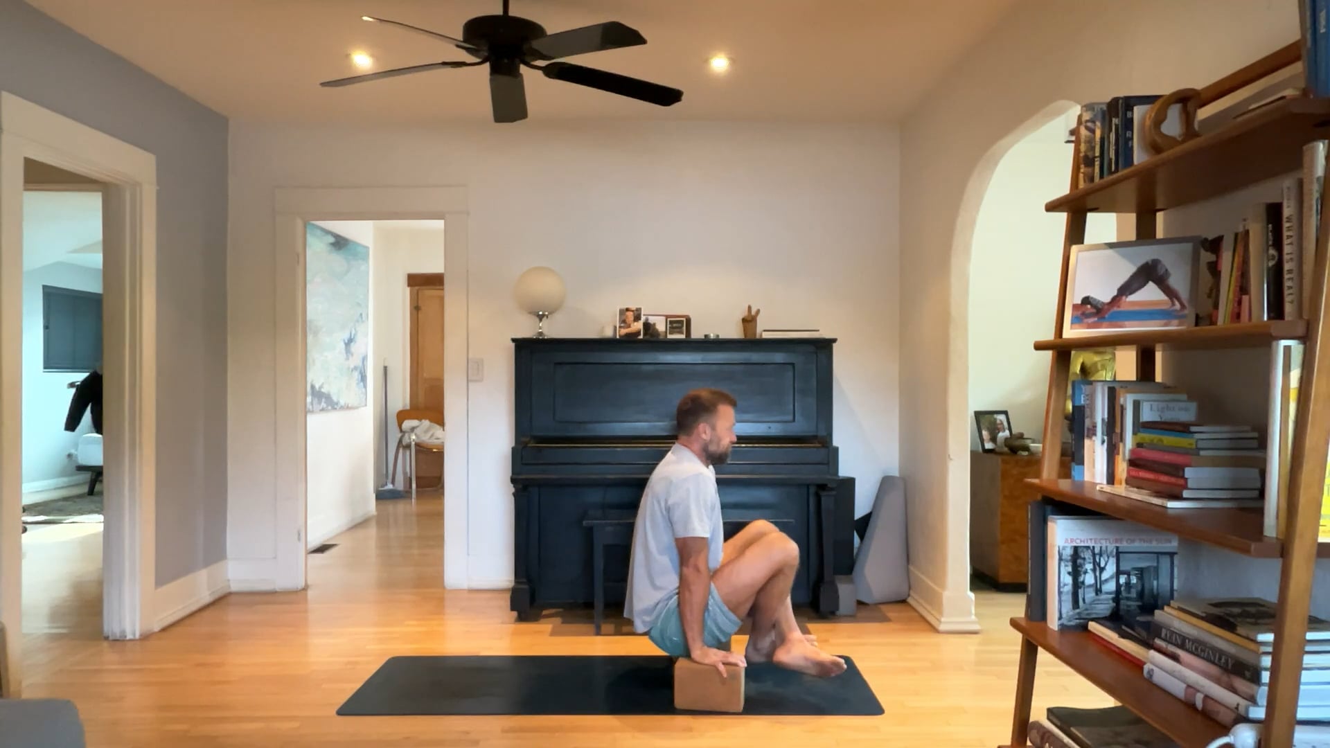 45 min Vinyasa 2 w/ Vytas - Core Of Steel 12/11/24