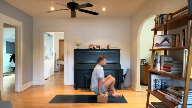 45 min Vinyasa 2 w/ Vytas - Core Of S...