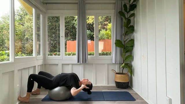 45 min Body Sculpt Core on the Ball: ...