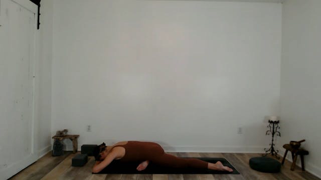 30 min Clear, Centered Heart Hatha: A...