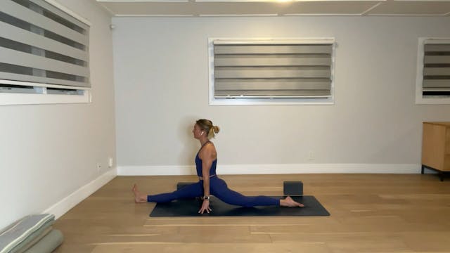 60 min YogaWorks Level 2: Maya