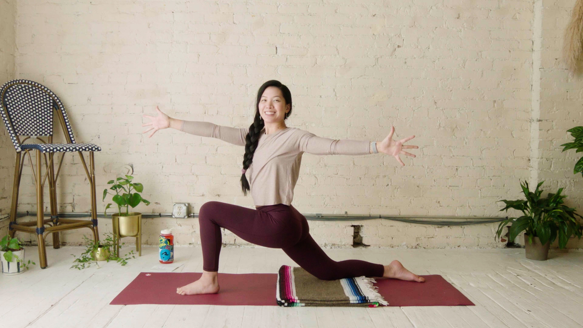 30 min Therapeutic Yoga w/ Elena - 05/10/2023